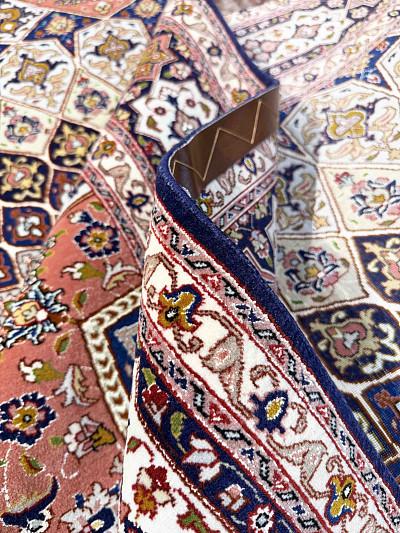 Ковёр 1,68х2,43 Tabriz Gonbad Dargahi MOHAMMADI 236865 500т.уз шерсть+шёлк осн.хлопок mix/d.blue